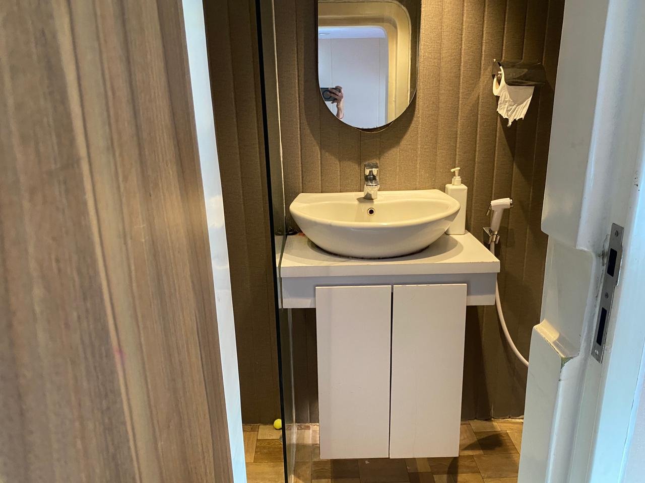 Kamar mandi kapal